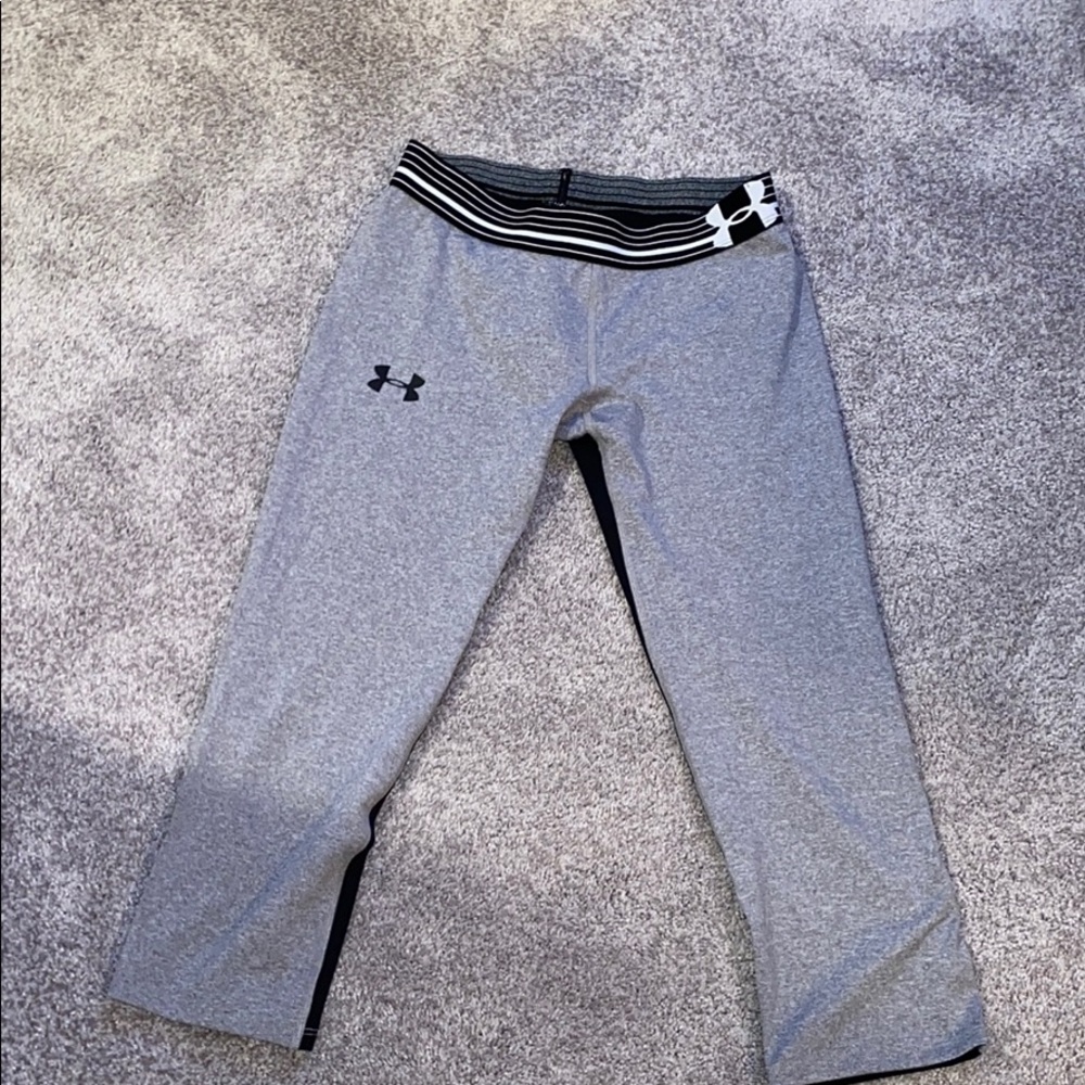 under armour cropped grey workout leggings
